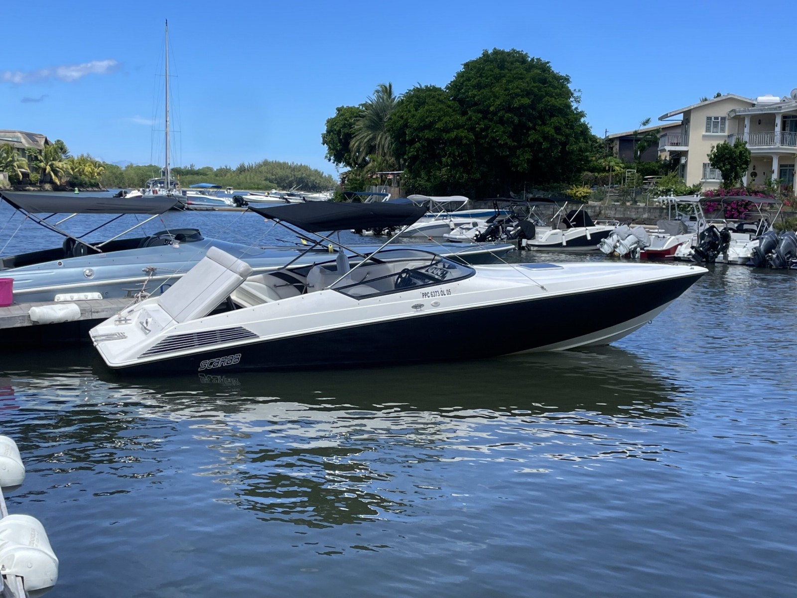 WELLCRAFT SCARAB 30